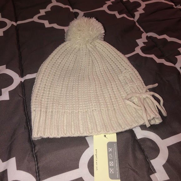 ⚡️FLASH SALE⚡️ Women’s Winter Beanie - Picture 1 of 3